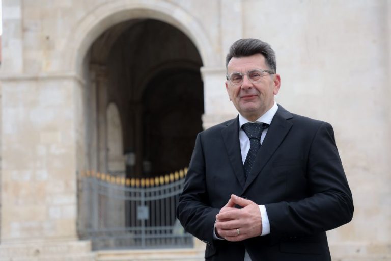 Buble: “Riješit ćemo prometne probleme u Arbaniji, u planu su Put Šalduna, Balančane i Bilin Dolac“