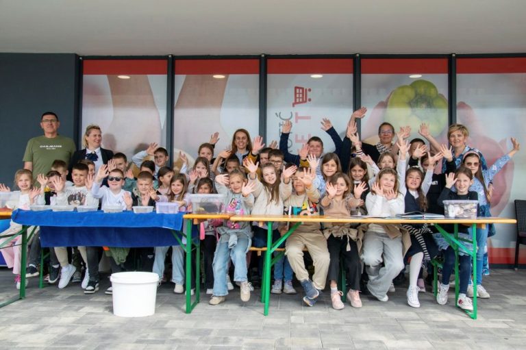 Djeca i ronioci očistili more u Segetu Donjem