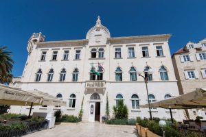 Birački odbori: Predsjedniku i potpredsjedniku po 80 eura, članovima po 60 eura