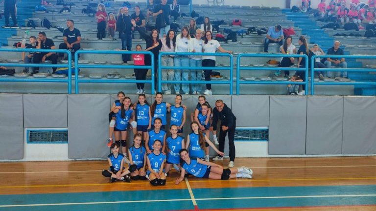 Sjajan uspjeh mladih trogirskih odbojkašica! Iz Zadra stižu okićene srebrom s Prvenstva Hrvatske!