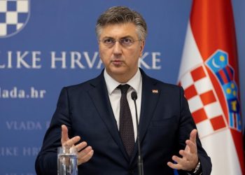 Plenković uputio Milanoviću nacrte Strategije obrane i Dugoročnog plana razvoja OSRH