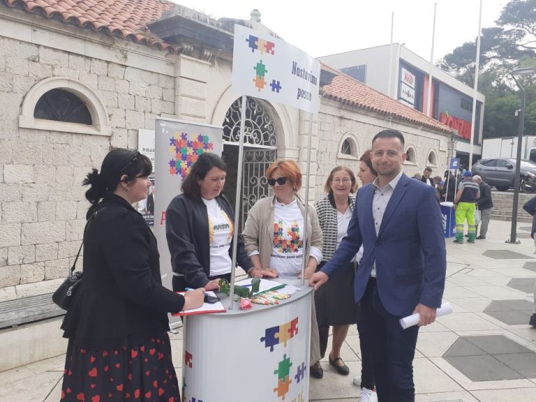 SDP objavio zanimljivu fotografiju: “Hvala vam na svakom potpisu“