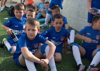 FOTO Slavenova dica na turniru Mali Pauk u Gustirni nastupila u dresovima nepostojećeg Trogira 1912?!