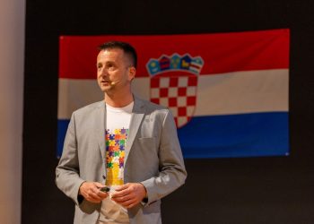 Izborna kampanja ulazi u završnicu: Bilić medijski sveprisutan, oporba prosvjeduje