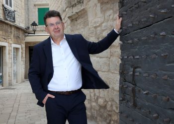 Buble: “Ovo su izbori između stagnacije i razvoja, Trogir mora postati grad kojemu se vraćaš, a ne odlaziš”