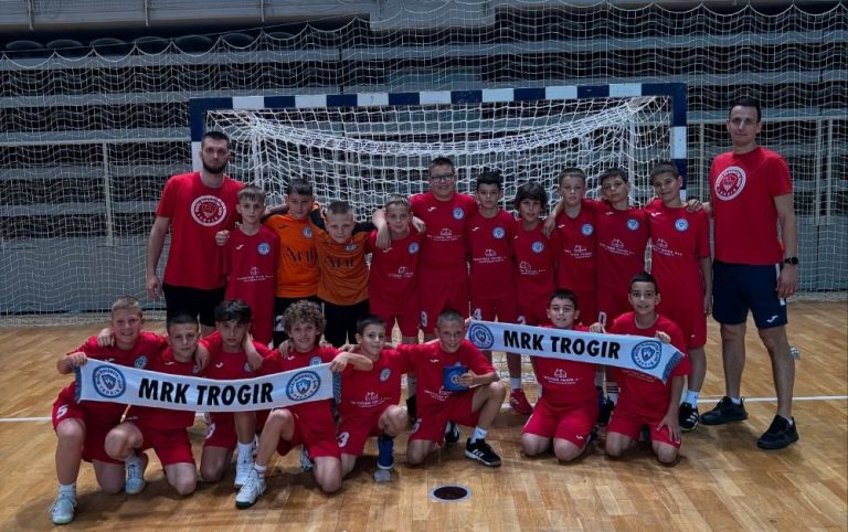 Trogirski dječaci imali su Nexe u šaci