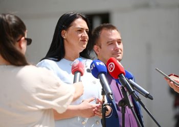 Ninčević Lesandrić počela kampanju i odmah prozvala župana Bobana