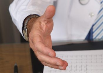 Glumio je liječnika, prevario ljude za 278 tisuća eura, a djelovao je i u Dalmaciji