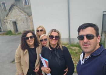 Ponavljaju se izbori u Lećevici, biračima u kućama se sugerirao način glasanja