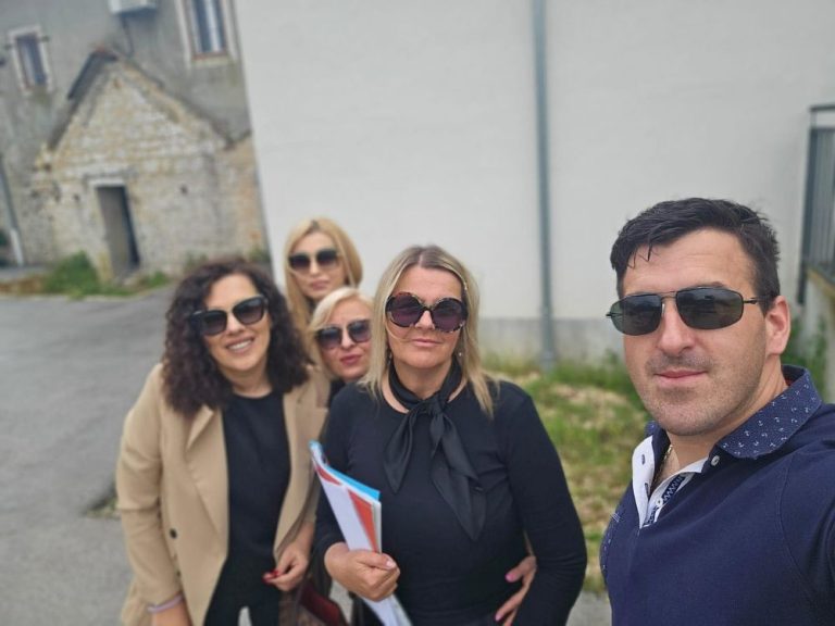 Ponavljaju se izbori u Lećevici, biračima u kućama se sugerirao način glasanja