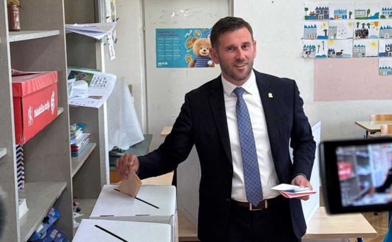 Šuta: “Njihovom pristupu koji se temelji na podvalama i manipulacijama, građani će dati – crveni karton”