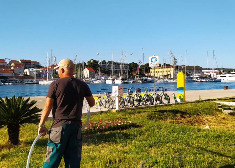 Brinu o zelenim plućima Trogira: Potplaćeni i bez slobodnih dana