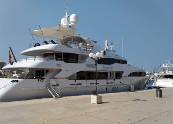 Ljepotice na trogirskoj rivi