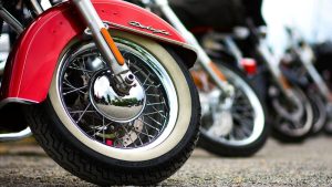 Trogir: Vozač mopeda počinio veći broj teških prometnih prekršaja, odveden na sud