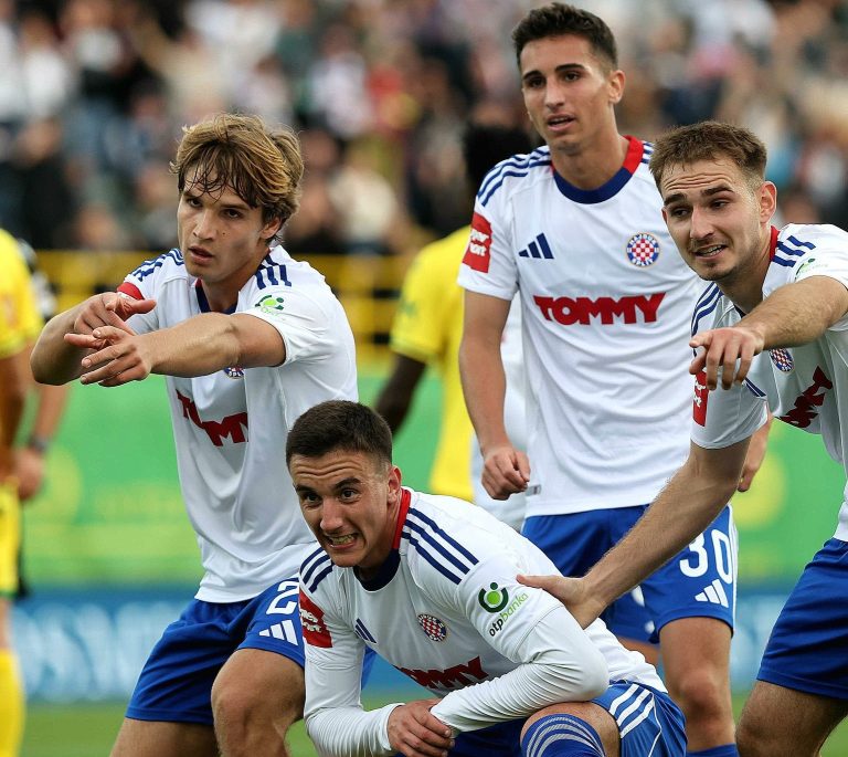 Hajduk slavio u Puli, razlika u odnosu na Dinamo još je uvijek na nuli
