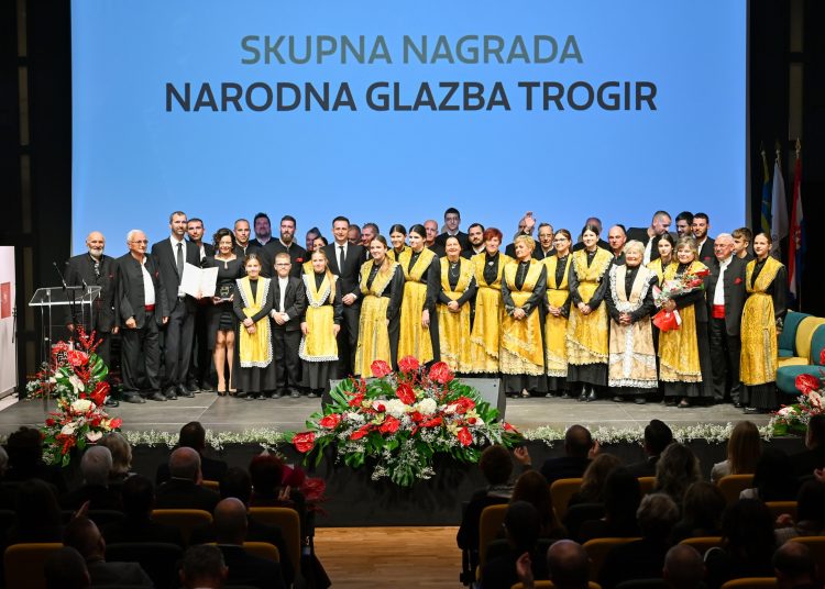 Svečanom sjednicom proslavljen Dan grada