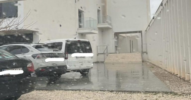 Župa poslala poruku: „Molimo vas da tu ne parkirate auta“