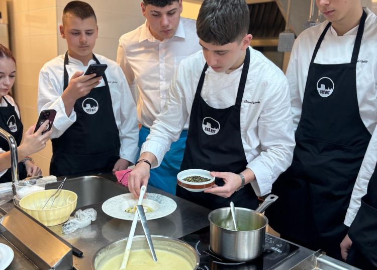 Poznati kuhari gostovali u Srednjoj strukovnoj školi