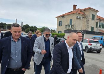 Ministar Anušić u Trogiru: Od radnog sastanka s gradskim odborom HDZ-a do modernizacije HRM-a