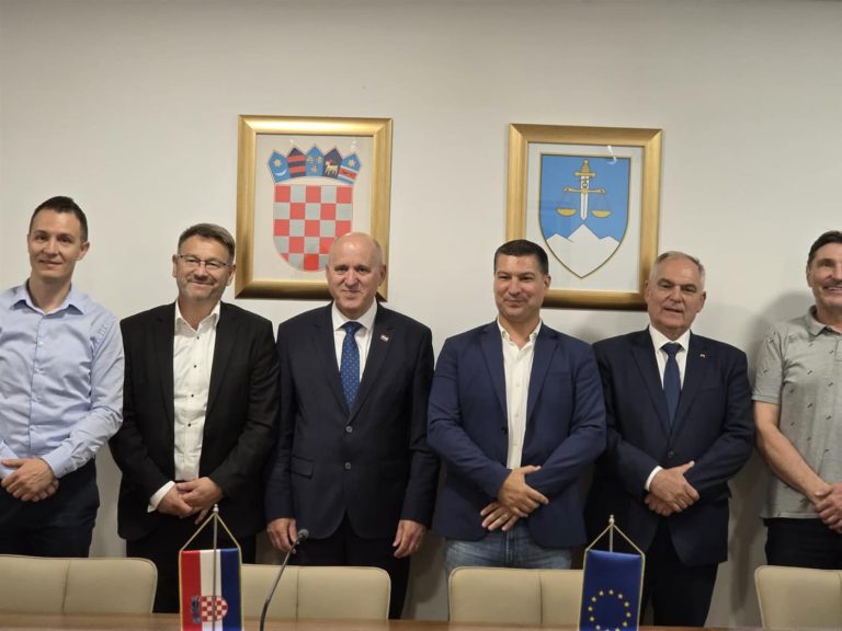 Gradonačelnici s ministrom Bačićem o zelenim površinama