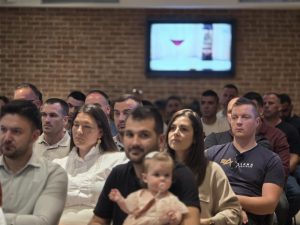 Stambeno zbrinuto 60 mladih obitelji s djecom