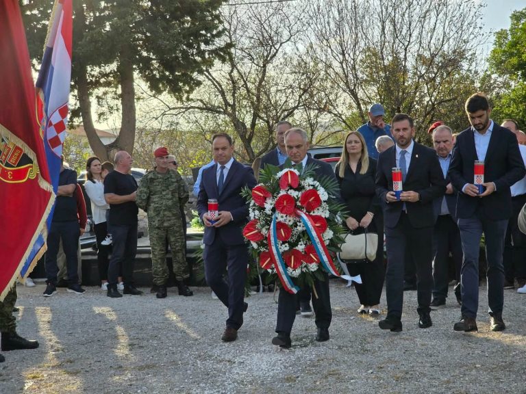 Ponos i suza u Pozorcu: Dostojanstveno obilježena 31. obljetnica pogibije legendarnog generala Andrije Matijaša Pauka